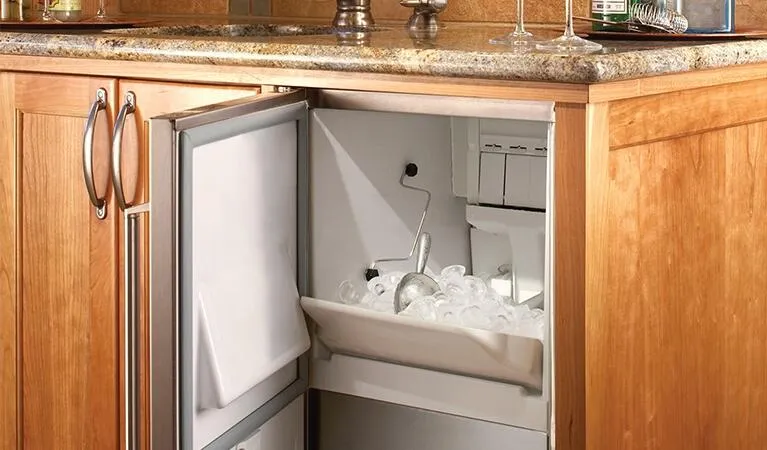Perlick 15 inch Series Outdoor Built-In Ice Maker H50IMS